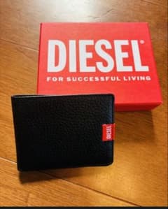 【美品】DIESEL 二つ折り財布 ブラックのサムネイル