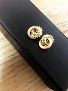 Diorのイヤリングのサムネイル