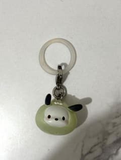 サンリオ めじるしアクセサリー なりきりまん ポチャッコ　ガチャガチャのサムネイル
