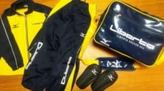 リベルタ子供サッカーユニフォーム120㎝ ジャージ上下・バッグ・レガースセット リベルタ子供サッカーユニフォーム120㎝ ジャージ上下・バッグ