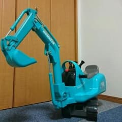 乗用コマツ電動ショベルカーのサムネイル