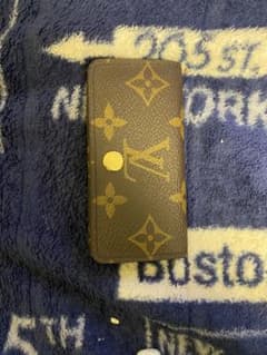 Louis Vuitton キーケース ブラウンのサムネイル