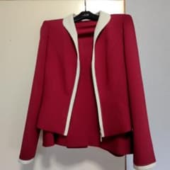 ADJUS ワインレッド ジャケット スカート セットのサムネイル