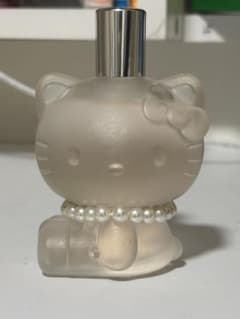 ハローキティ 香水 猫型ボトルのサムネイル