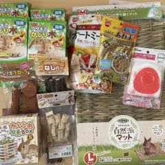 うさぎ用品 18個セット 牧草マット ウサギのかじり木 うさぎ用ブラシ