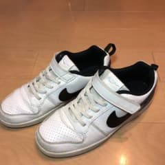 NIKE ナイキ スニーカー⭐︎22㌢のサムネイル