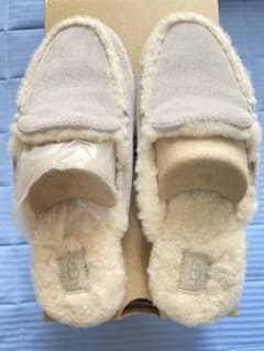 UGG サンダル　冬のサムネイル