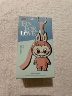 【新品】ラブブ PIN FOR LOVE ぬいぐるみペンダント Labubu Rのサムネイル