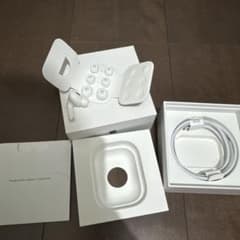ジャンク品AirPodspro 第二世代　左耳のみホワイト 充電ケーブル付きのサムネイル