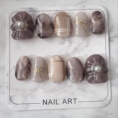 ブラウン秋ニュアンスネイルチップのサムネイル