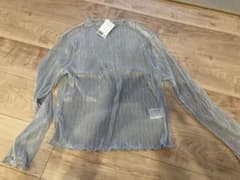シアーハイネックトップス【新品タグ付き】のサムネイル