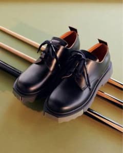 OFF White 22AW コレクションピース ダービー - メルカリ