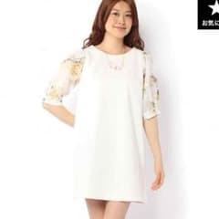 non様お取り置き中ミスティウーマン 花柄シフォンワンピースのサムネイル