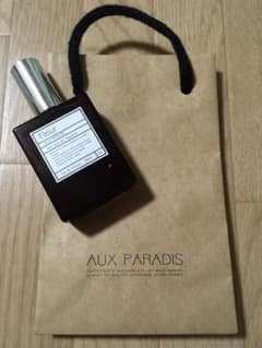 ★紙バック付き AUXPARADISフルールオードパルファム★のサムネイル