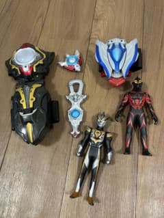 ウルトラマンタイガ 変身アイテムセット　なりきり　ヒーロー遊び 　 フィギュアのサムネイル