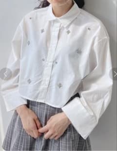 AS KNOW AS Plus ビジュー ワイドスリーブ ブラウスのサムネイル