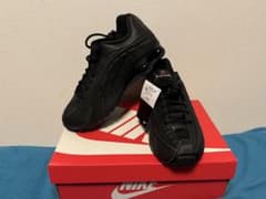 Nike Shox Ｒ4 サイズ27㎝ 【新品・未使用】のサムネイル