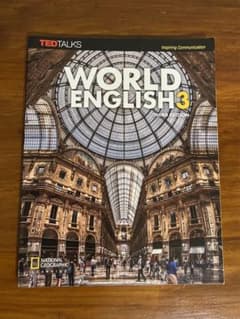 World English 3(2019年出版）のサムネイル