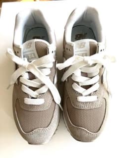 New Balance WL574 ベージュ スニーカー　厚底のサムネイル