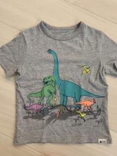 値下げ！　baby gap 恐竜柄Tシャツのサムネイル