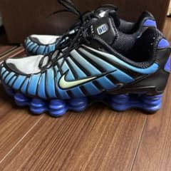 NIKE Shox スニーカー ブルー グラデーション 安くしてます！のサムネイル