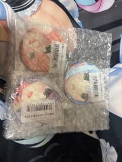 ハミダシクリエイティブ シーンセレクト缶バッチ3種＆色紙4種 - メルカリ