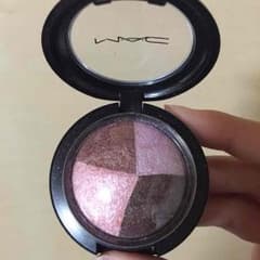 MAC アイシャドウのサムネイル