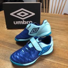 umbro サッカー トレーニングシューズ 19センチ 中古のサムネイル