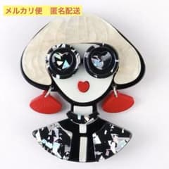 【こはくさま専用】ハート　サングラス　女の子　ブローチ　かわいいのサムネイル