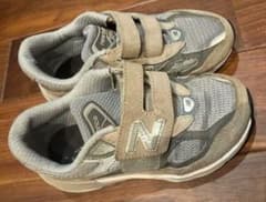 New Balance 990v6 キッズ スニーカーのサムネイル