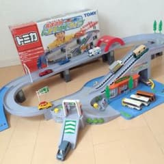 トミカ 高速道路にぎやかドライブのサムネイル