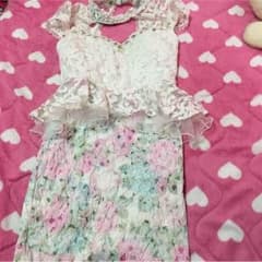 ドレスのサムネイル