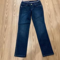 値下げ❗️150cm 女児　デニム ジーンズ（ゆったり）のサムネイル