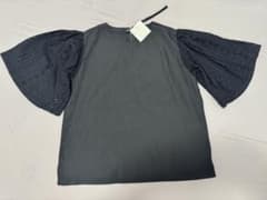 【新品未使用タグ付】レース袖黒カットソー(夢展望)のサムネイル