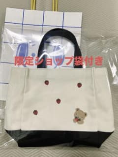 ファミリア 福岡天神地下街店限定 いちご刺繍 くま ミニバッグ - メルカリ