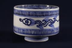 ４５３　古伊万里染付雨降龍図半筒猪口　幕末　無傷美品 453 古伊万里染付雨降龍図半筒猪口 幕末 無傷美品 - メルカリ