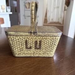 お値下げ　LU缶 アンティークのサムネイル