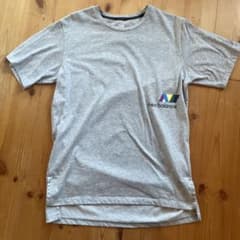 new balance グレー 半袖Tシャツのサムネイル