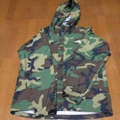 ノースフェイス マウンテンパーカー 迷彩のサムネイル