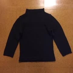 黒のニットのサムネイル