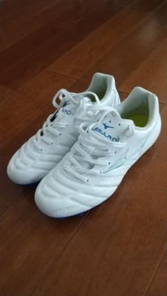 かつを！様専用、値下げ！美品 ミズノサッカー スパイク  レビュラのサムネイル