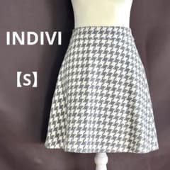 INDIVI インディヴィ 千鳥格子柄 フレアスカート S ミニ丈 レディースのサムネイル