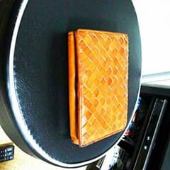 折り財布のサムネイル