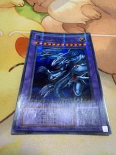 유희왕 궁극의 푸른 눈의 백룡(블루 아이즈 얼티밋 드래곤) 병렬