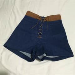 美品！編上げ ハイウエスト ショートパンツのサムネイル