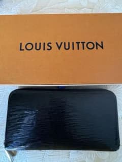 LOUIS VUITTON ジッピー・ウォレット エピ 長財布 ブラックのサムネイル