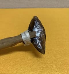 値下げ　黒曜石製　石器　石匙　模造品　ハンドメイドのサムネイル