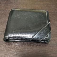 二つ折り財布のサムネイル