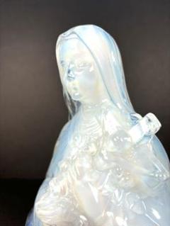 エトラン　アンティーク　オパールセントガラス 『リジューの聖テレーズ像』 エトラン アンティーク オパールセントガラス 『リジューの聖