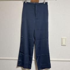 UNIQLO サテンリラックスストレートパンツ 65 Blue Lのサムネイル